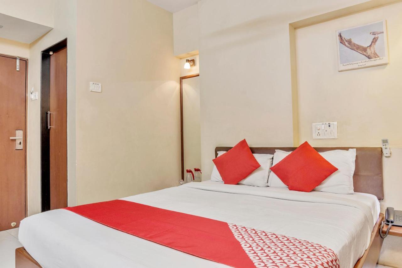 Konark Apartment Malad ภายนอก รูปภาพ