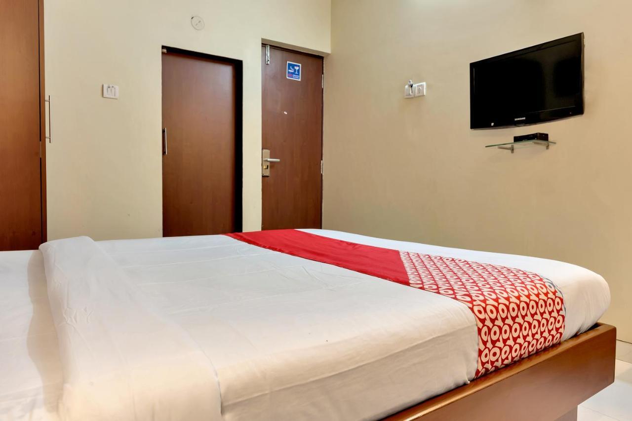 Konark Apartment Malad ภายนอก รูปภาพ