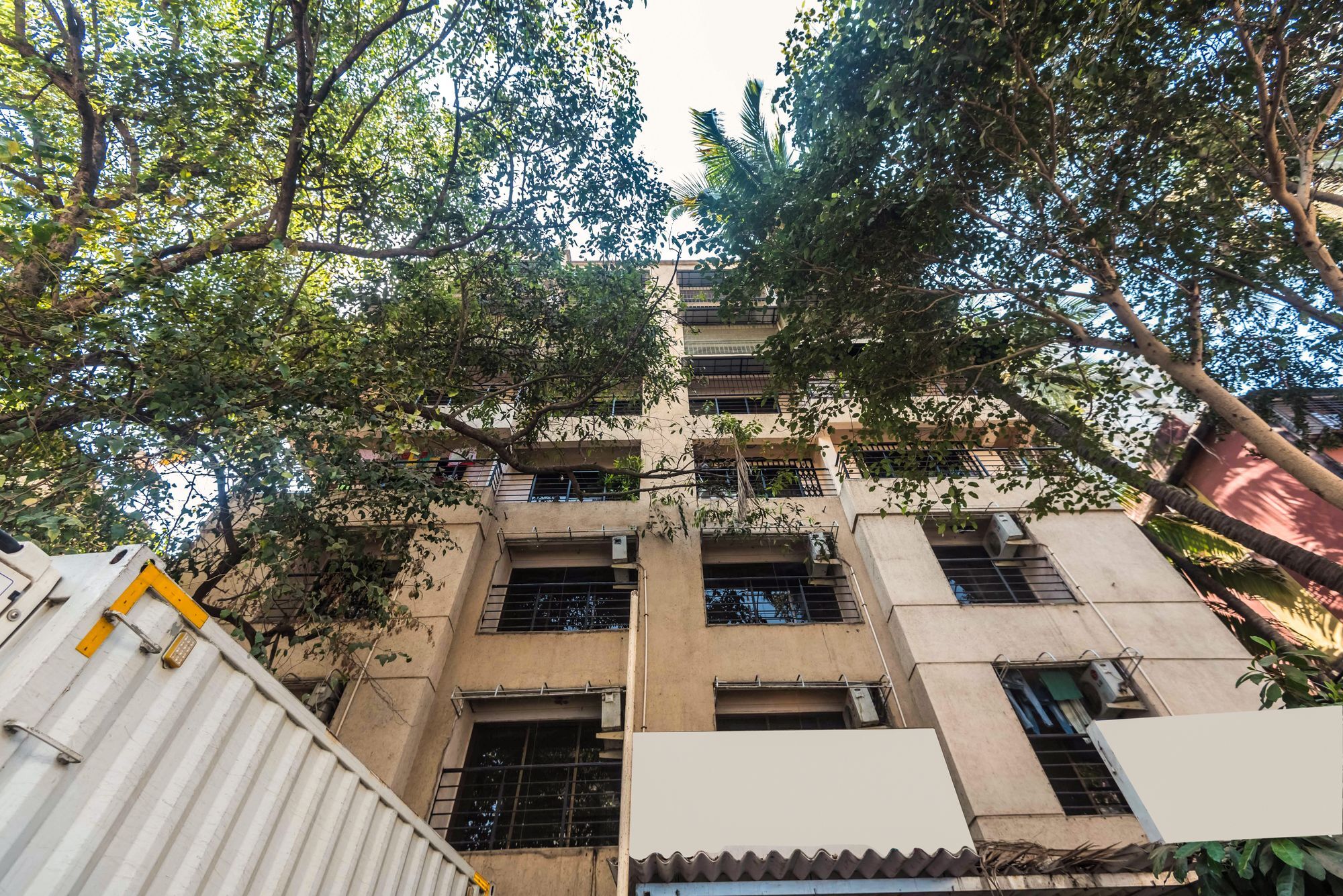 Konark Apartment Malad ภายนอก รูปภาพ